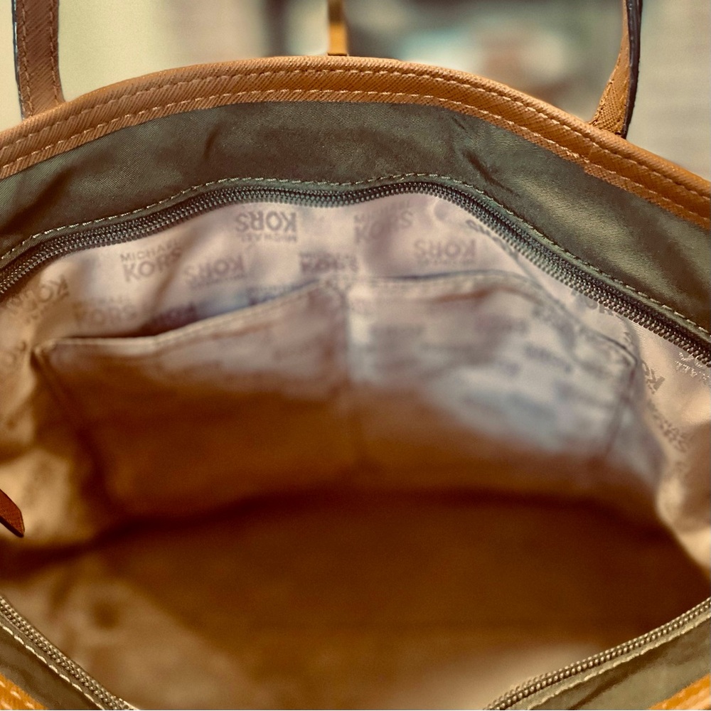 Michael Kors Olive Green Tote Bag/Satchel - Picture 4 of 7